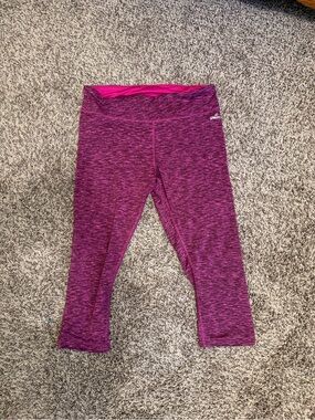 Spalding Mid-Rise Capri Length Active Leggings
